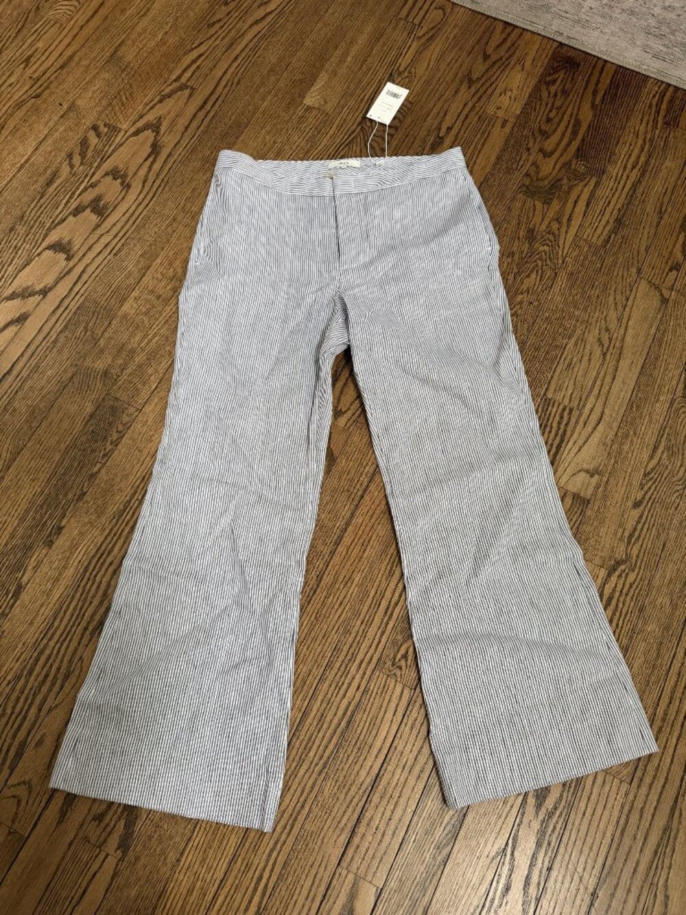 NWT Vince Ticking Stripe Linen-Cotton Low-Rise Crop Flare Trouser Size 8